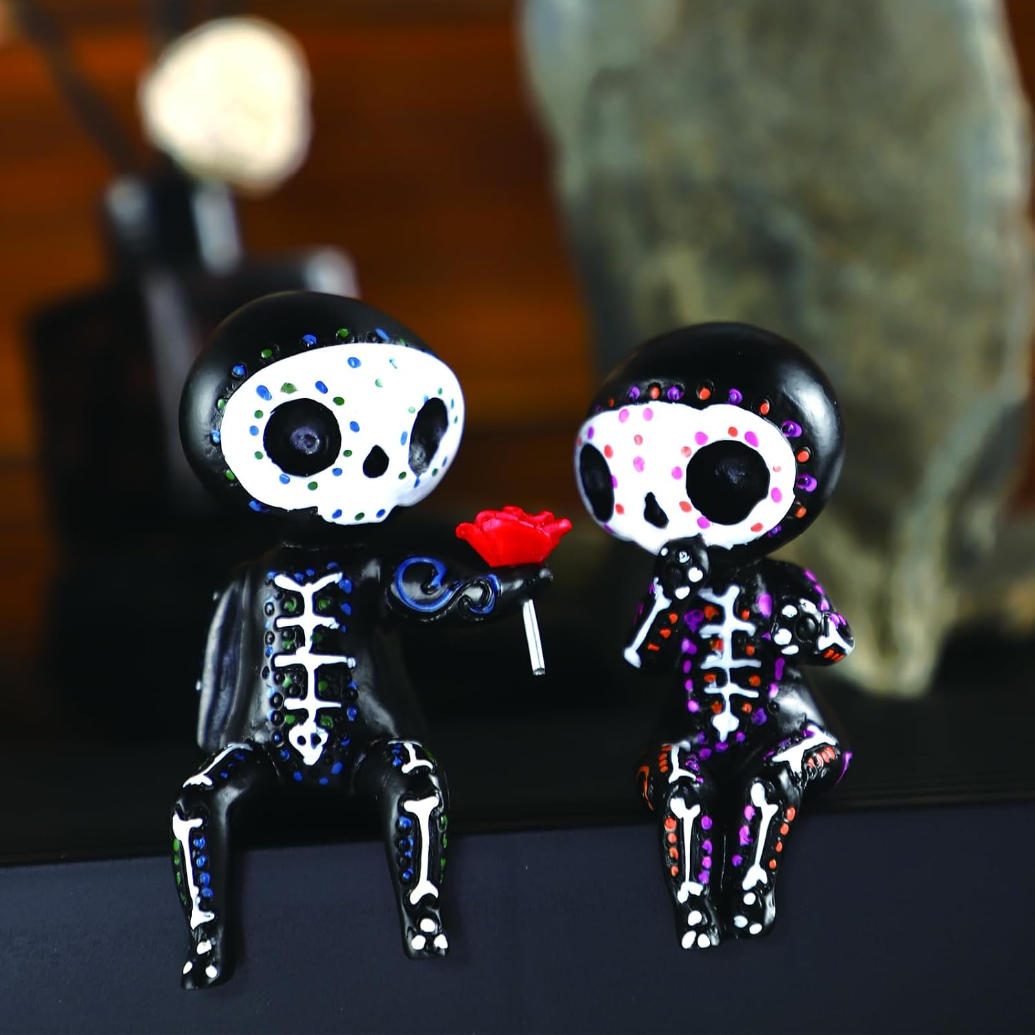 Sugar Skull Decor Couple Statue,Gothic Mexican Decor for Home Kitchen Bookshelf Figurine,Dia De Los Muertos Decorations Gifts for Women