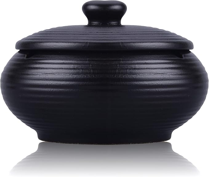 LAUYOO Ceramic Ashtray with Lid，Waterproof, Outdoor Cigarettes Ashtrays, Cigar Ash holder for Smoker, Decorative Smoking Ash Tray for Home Patio Décor Handmade Nice Gift for Women Men (Black) - skull ashtray