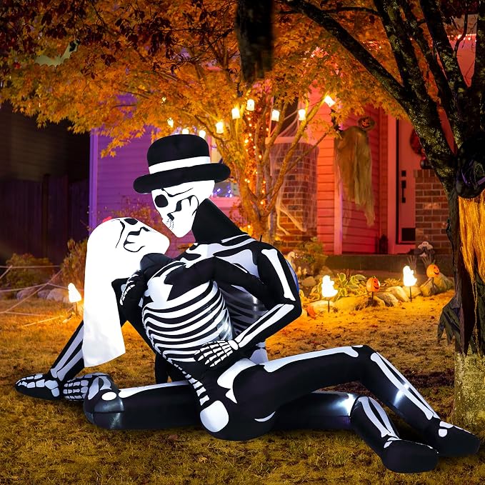 ZPISF 8.5 FT Giant Halloween Inflatables Cuddling Skeleton Couple - skull inflatable