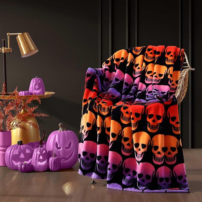 Betsey Johnson – Ultra Soft Plush Throw Blanket for Couch & Bed, 50 x 70