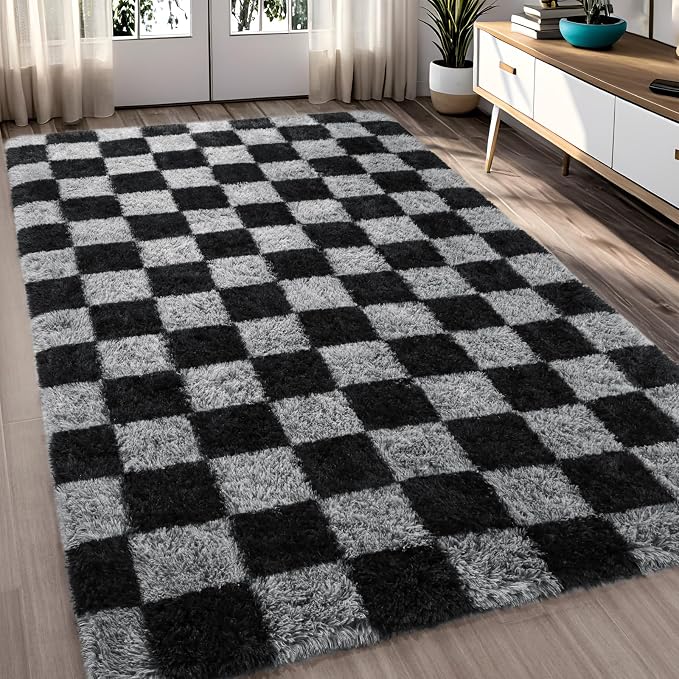 4×6 Fluffy Black and Grey Checkered Area Rug