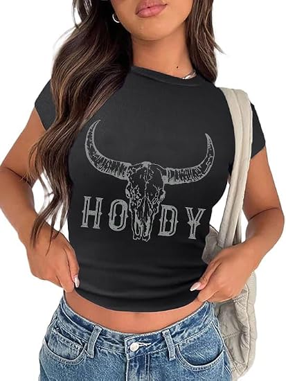 Crop Cowgirl Shirt for Women Cropped Country Concert Tops Chic Cow Skull Cowboy T-Shirt Rodeo Western Graphic Tee Outfit - skull tshirt