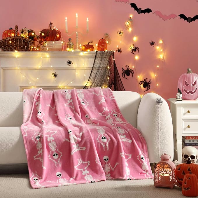 Betsey Johnson - Ultra Soft Plush Throw Blanket for Couch & Bed, 50 x 70 - skull blanket