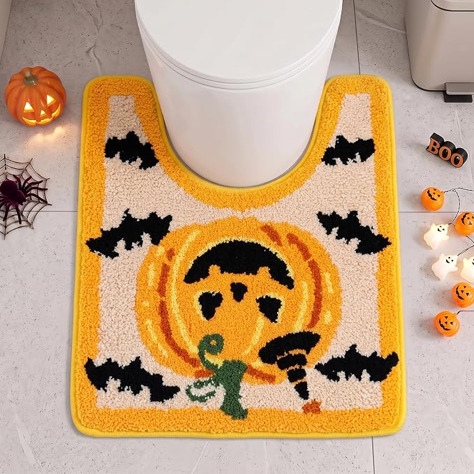 Halloween U-Shaped Toilet Mat，Soft Fluffy Microfiber Pumpkin Pattern Bath Mat，Non-Slip Absorbent Decorative Bathroom Toilet Base Rug，Machine-Washable Mat for Toilet Bases Measuring 21.7” x 19.7”