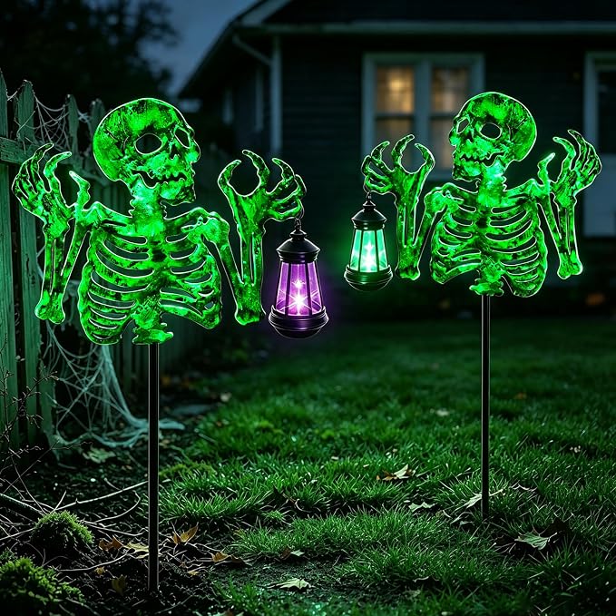 YJFWAL Halloween Skull Decor with Solar Light, 2 Pack Skull Solar Garden Lights Outdoor Waterproof for Family and Friends, Stake Lights with Solar Lanterns Yard Art Outside Patio Garden Decor